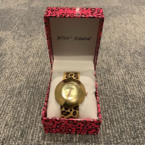 Betsey Johnson Accessories - Betsy Johnson Leopard & Brass Buckle Strap Women’s Watch (EUC)